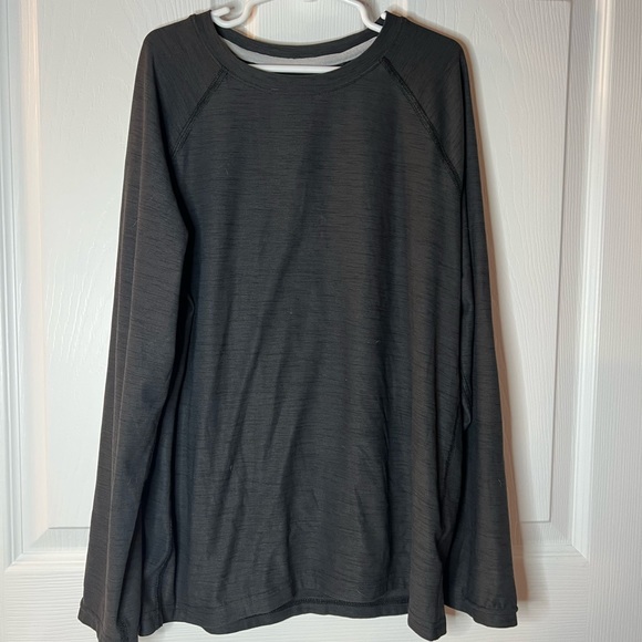 Old Navy Boys Activewear Gray Long Sleeve Shirts 10/12 - Picture 2 of 9